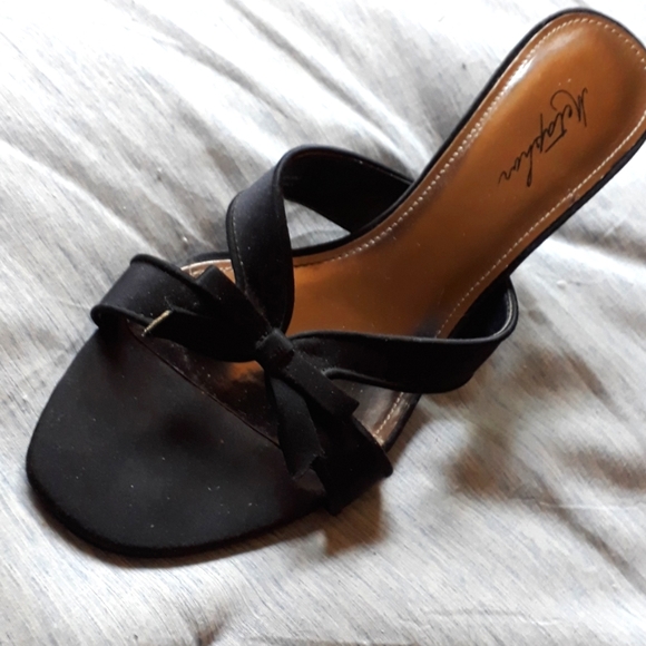 METAPHOR Black Satin Bow Design Heels - Picture 2 of 7